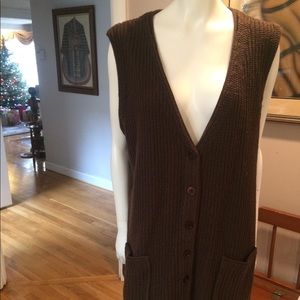 R comfy sleeveless button up Brn cardigan w/pocket